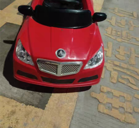 低价出售儿童电动四轮后驱车，充满电可以去淘...