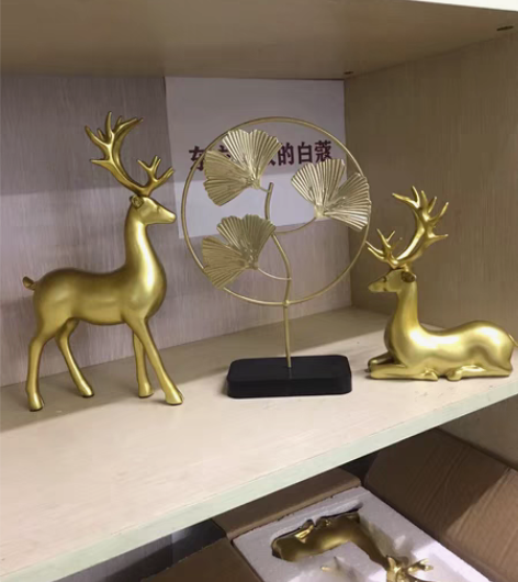 包邮这种的鹿摆件套装，  还有些没卖出去，...