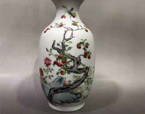 包邮粉彩花卉灯笼瓶，高19厘米，全品 感兴...