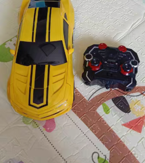 大黄蜂科迈罗音乐语音变形金刚，三百多给孩子...