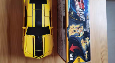 包邮先锋战神，变形汽车，万向，灯光，音乐。...