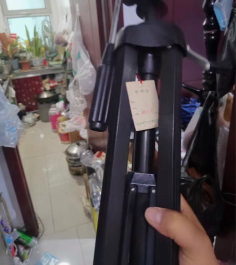 红梅相机支架，铝合金材质，品相如图所示，保...