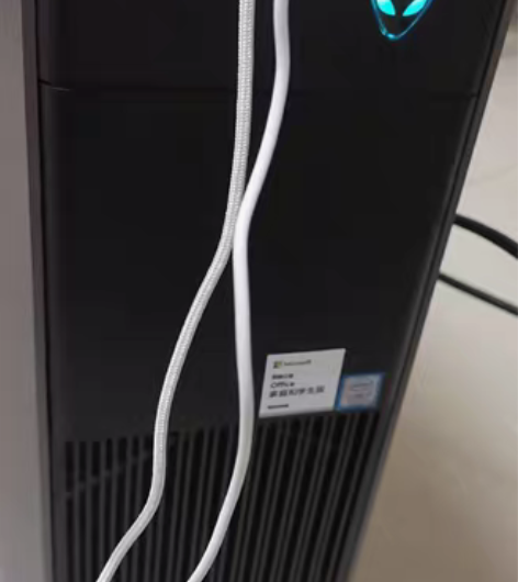 包邮外星人R8台式机，原价1.5W的机子，...