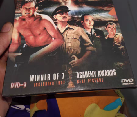 经典电影系列 桂河大桥 托盘精装 感兴趣的...