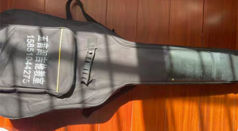 吉他 当时在朋友那买的友情价750 现在没...