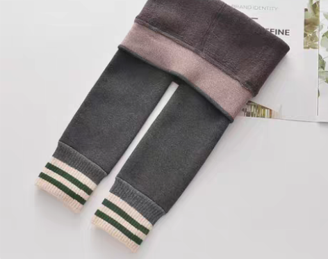 转卖宝宝秋冬加绒加厚裤子 全新的 适合身高...