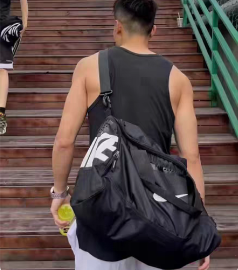 89包邮 NIKE耐克男女健身包 干湿分离...