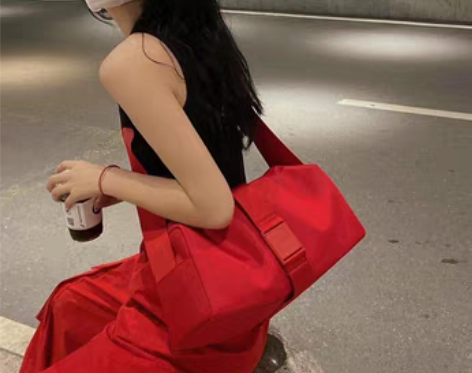 转卖克莱因蓝吐司包2022新款单肩斜挎包尼...