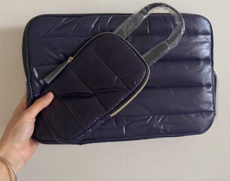 包邮包邮 雅诗兰黛深蓝色电脑包羽绒布料夹棉...
