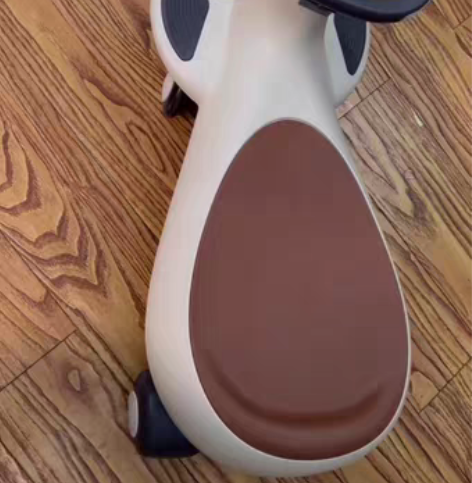 包邮不刀，有意者来，全新未拆封，贝易扭扭车...