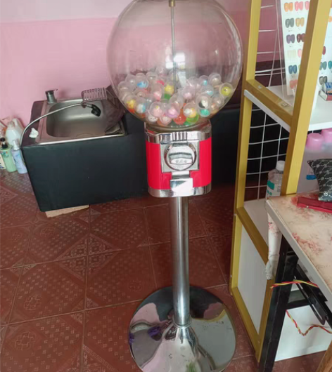 （襄阳自提）不包邮一圆扭蛋机不要了 感兴趣...