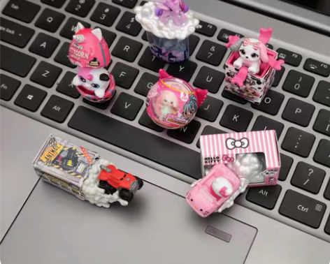 包邮zuru HelloKitty五倍惊喜...