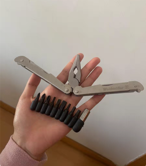 包邮全新多功能风暴钳剪钳户外拆装工具多用小...