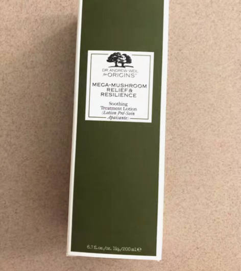 悦木之源菌菇水200毫升 本人工作于化妆品...