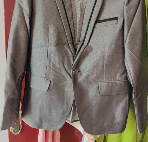 包邮衣服定制的，就就穿过一次，身高170体...