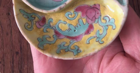 清代八卦笔甜松石绿釉笔甜如意纹缠枝莲图案民...