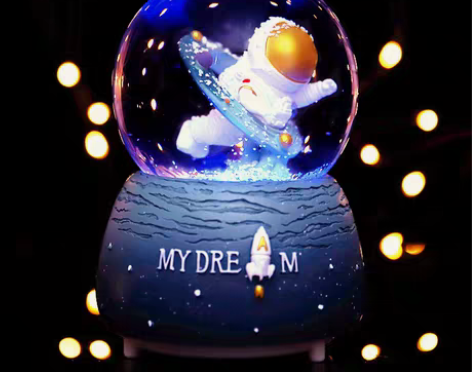 包邮[hot]飘雪发光八音盒宇航员摆件太空...