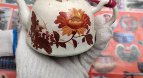 包邮五十年代茶壶，年份好，卖个花片！ 感兴...