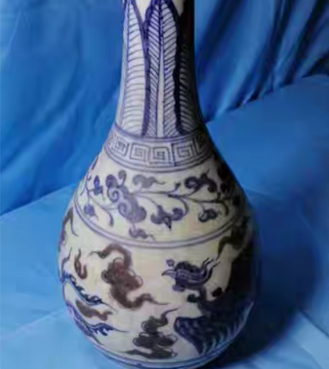 包邮友平阁，青花加红釉天柱瓶，釉水很好，详...