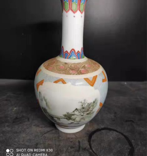 包邮解放初红旗瓷厂釉中彩花瓶 感兴趣的话点...