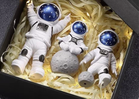 包邮【礼盒装清仓处理】宇航员小摆件小太空人...