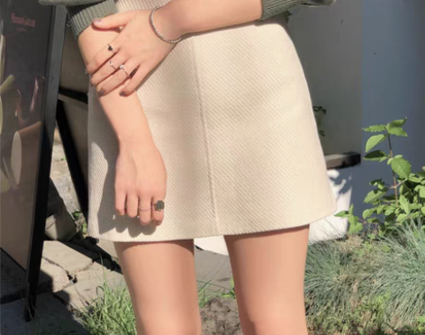 转卖毛呢短裙女秋冬黑色裙子裙高腰包臀裙半裙...