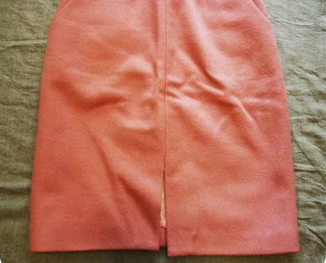 豆沙色，毛呢，一步裙，好搭配，显气质！ 感...