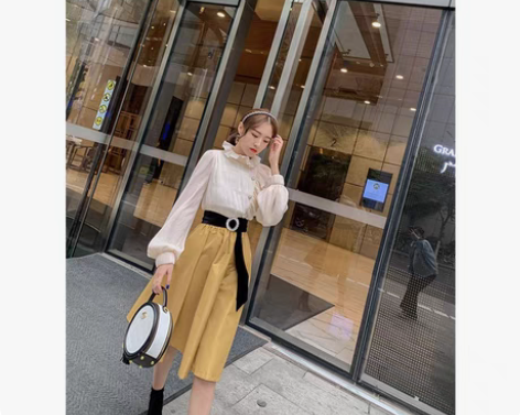 包邮Gu灯芯绒大摆裙半身裙，全新带吊牌 尺...