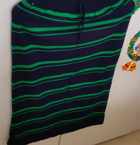 包邮韩版气质横条纹针织半身裙女秋冬2022...