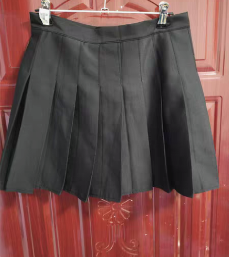 包邮95新百褶裙，带防走光，穿了一次，半小...