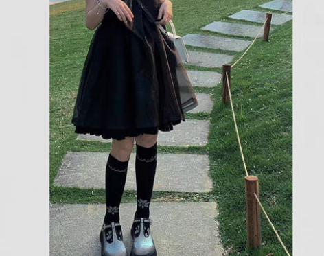 转卖甜美小清新可爱少女收腰显瘦蝴蝶结连衣裙...