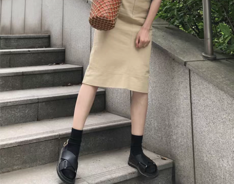 转卖韩版简约百搭显瘦棉质中长款半身高腰铅笔...