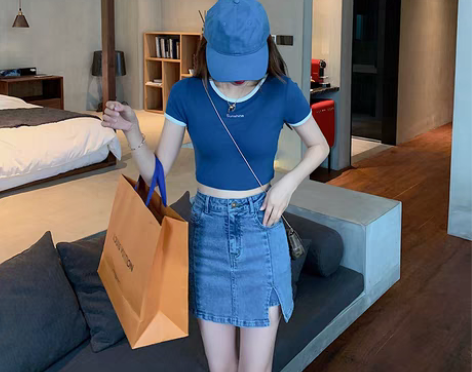 转卖半身裙,s码 感兴趣的话点“我想要”和...