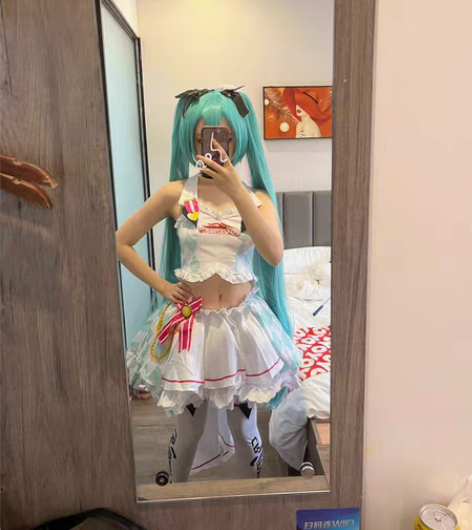 包邮2019赛车初音 火花家的 S码+假发...