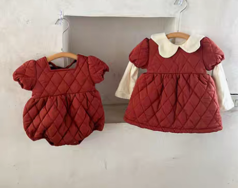 转卖韩版秋冬装女宝婴儿衣服夹棉公主风抓周红...