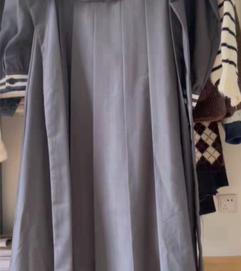 转卖【卖一些买来没穿过的衣服】 西遇海军领...