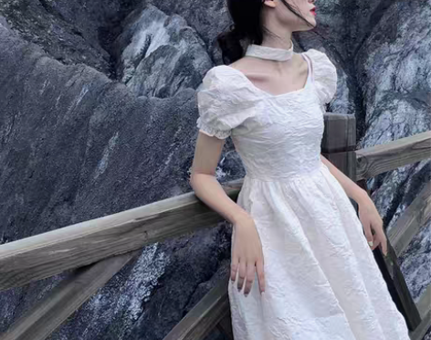 转卖韩洛芬 婚纱 感兴趣的话点“我想要”和...