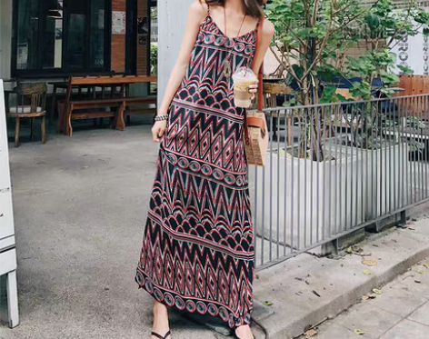 转卖v领雪纺吊带连衣裙大码夏季民族风沙滩裙...