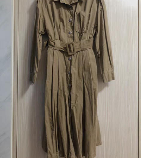 包邮工装气质中性风收腰褶皱风衣高级感衬衫式...