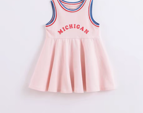 转卖马克珍妮宝宝夏装+女童时尚运动风连衣裙...