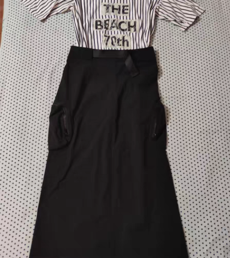 黑色大口袋中性风半身裙，九九新，品质很好很...