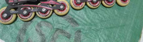 米高轮滑鞋，直排轮滑鞋 成色如图，可调大小...