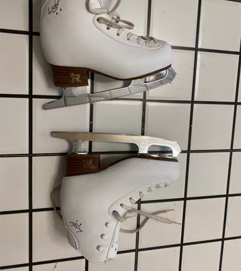 包邮换了新装备这双转~ 感兴趣的话点“我想...