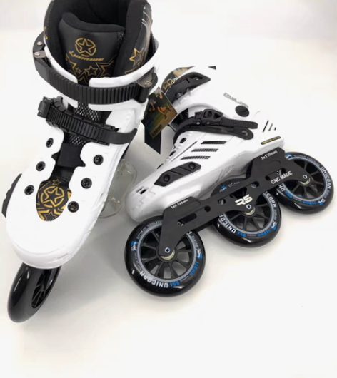 平花鞋，品牌型号 全新塑胶平花鞋。新旧程度...