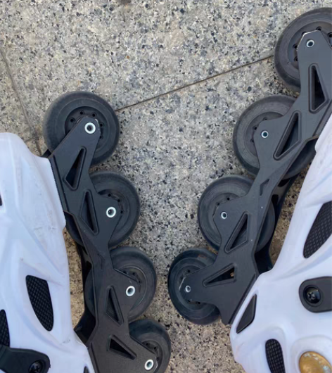 轮滑鞋滑启 教练专用 39码 用了两个月 ...