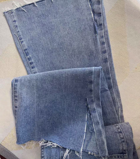 系列品牌春季喇叭牛仔裤 无滤镜店里实拍，都...