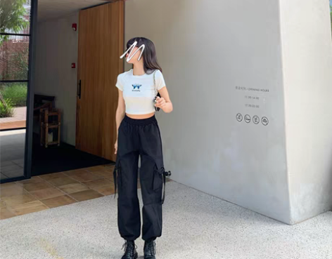 转卖XJ自制小个子直筒法式工装裤女显瘦束脚...