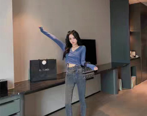 转卖邱肉瑶SIXONE六一秋季烟灰长裤高腰...