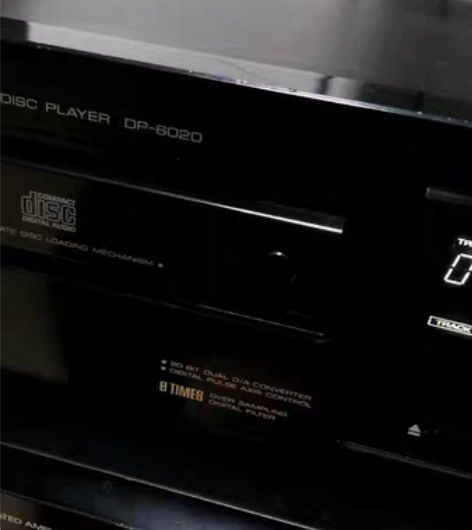 原版香港雨果公司，DDD、3D、银碟唱片。...