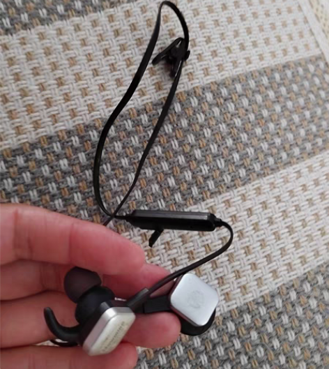 包邮纽曼耳机，捡漏的来，可小刀本市自提再便...